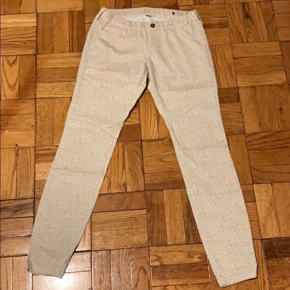 Light jeggings with flower pattern